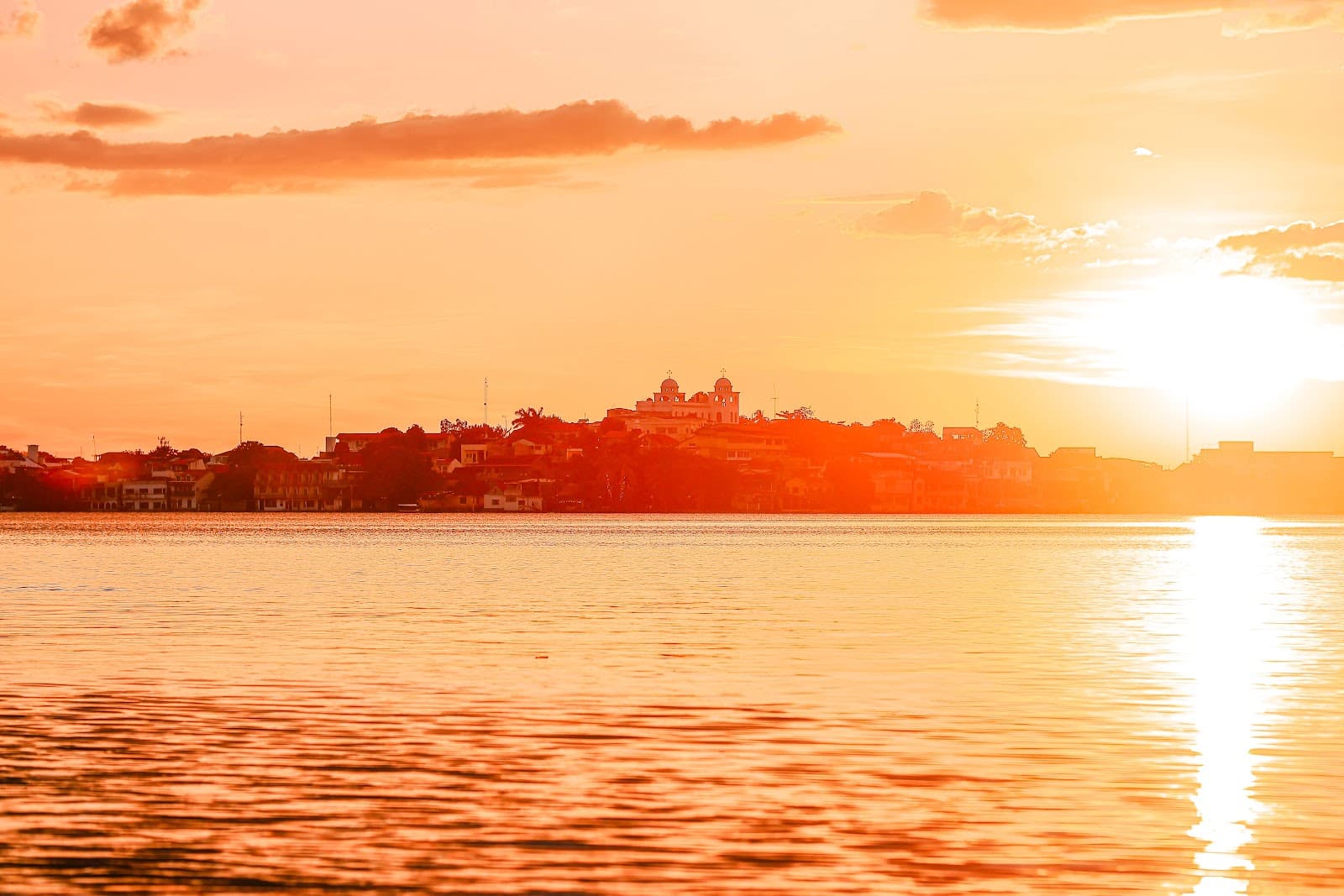 Atardecer en Peten