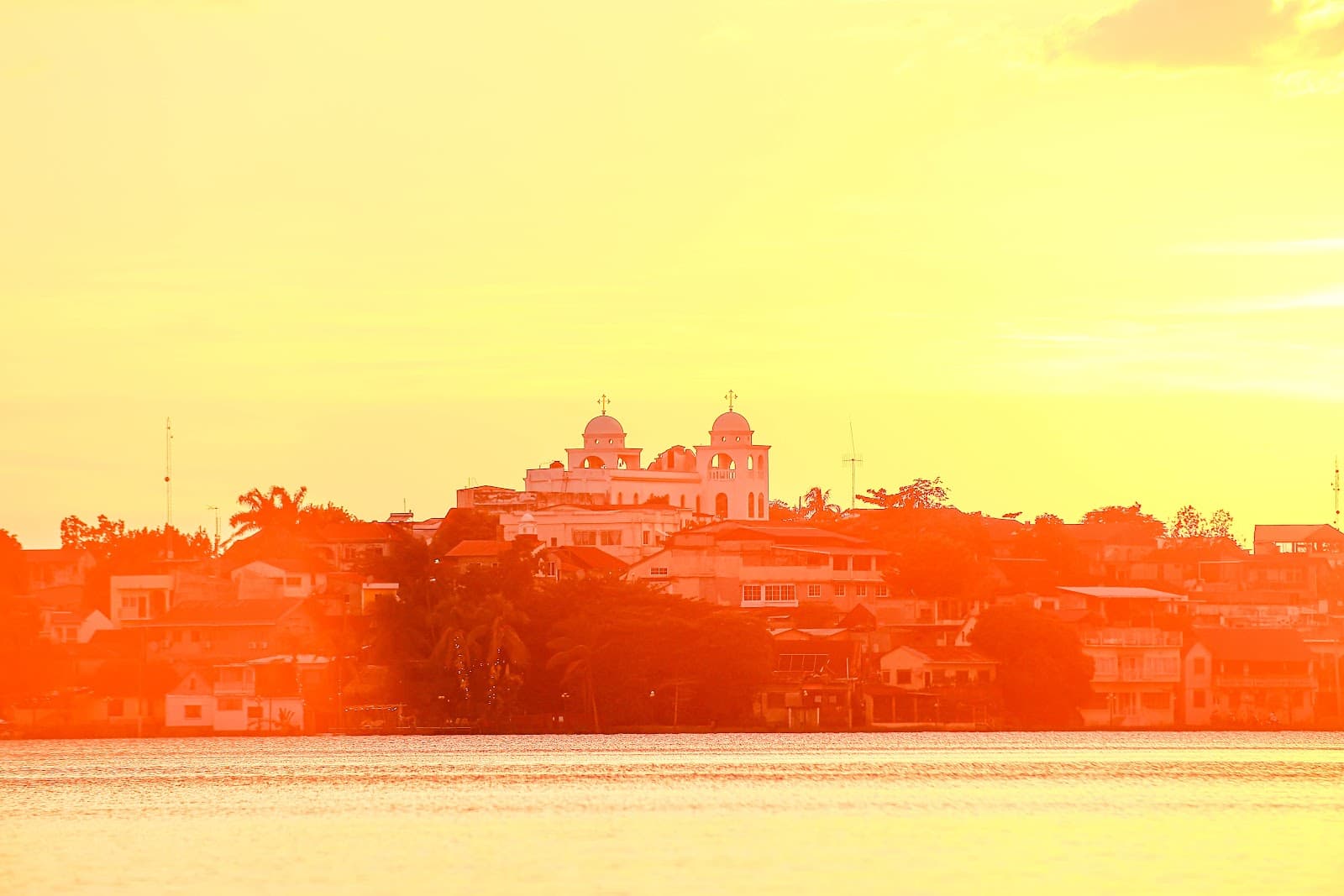 Tour al Lago Petén Itzá
